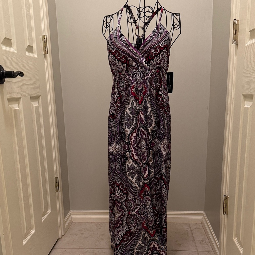 NWT Elegant Paisley Maxi Dress - Multicolor